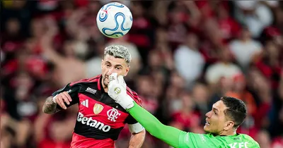 Arrascaeta aproveitou a falha do goleiro para empatar