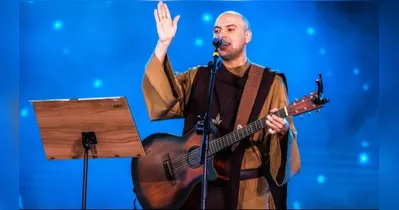A Vigília terá 12 horas de oração e louvor. Os portões do Mangueirão abrem às 15h do sábado (26), com acolhida prevista para as 18h. O encerramento está programado para as 6h do domingo (27).