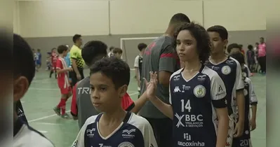 Imagem ilustrativa da notícia Justiça determina que menina dispute campeonato de futsal com meninos