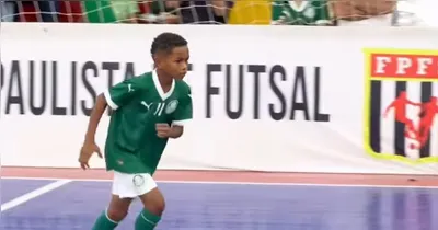 Gustagolll marcou de falta para o Verdão