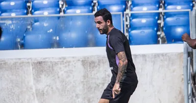 Marcelinho tem grande força ofensiva pelo lado direito e chega bem ao ataque