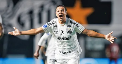 Willian Arão abriu o placar pelo Santos na Vila.