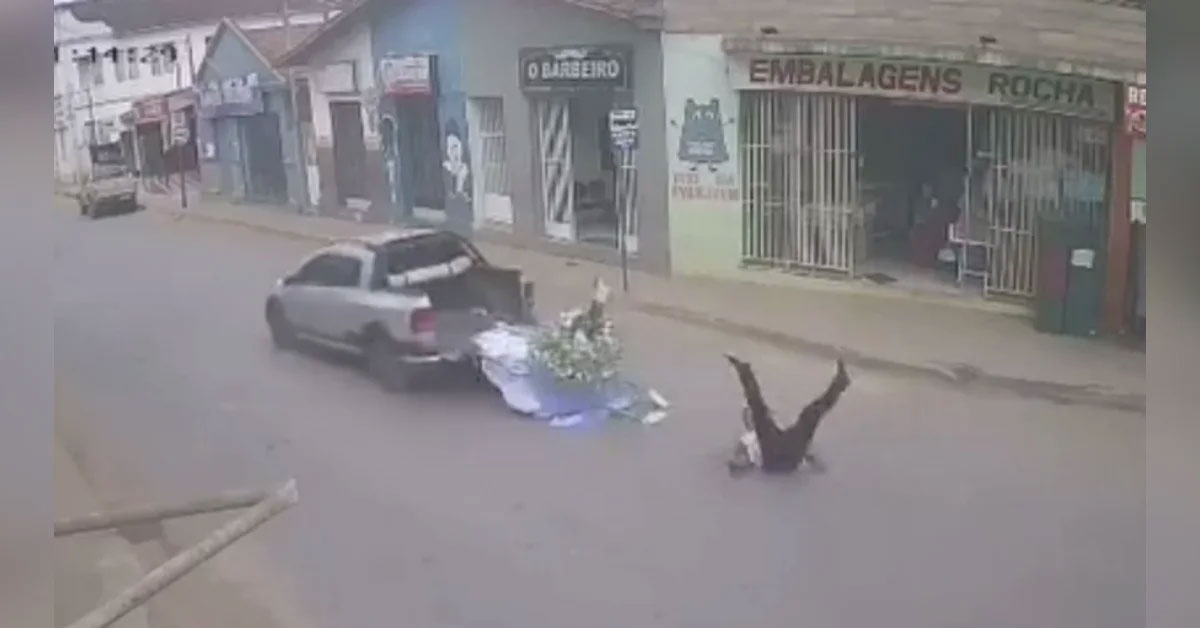 O homem também consegue se levantar rapidamente