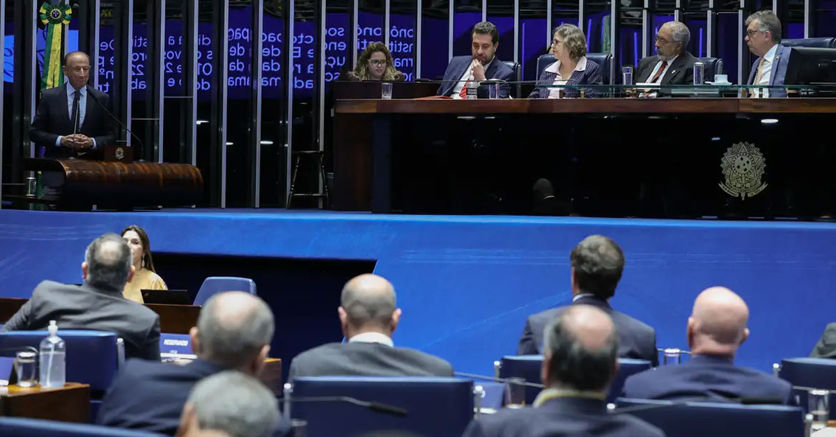 Agora, o texto está em análise no plenário