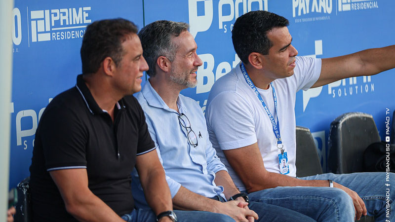 Paysandu confirma premiação para acesso à Série B e destaca planejamento com jovens jogadores.
