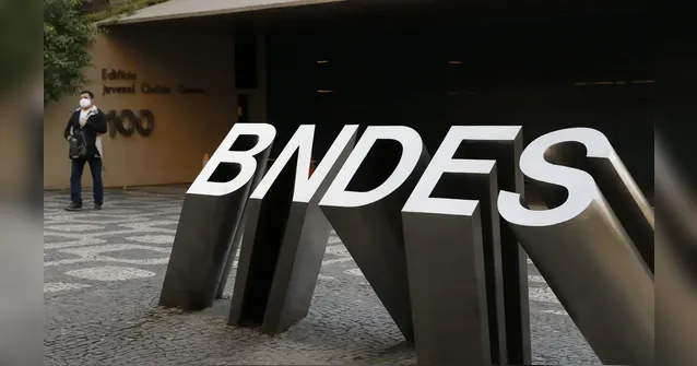 Imagem ilustrativa da notícia BNDES nega crédito para clubes após fim das bets; entenda