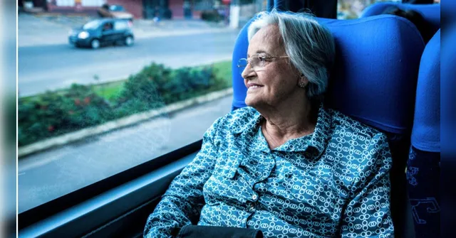 Imagem ilustrativa da notícia Idosos podem viajar de graça de ônibus? Veja como pedir