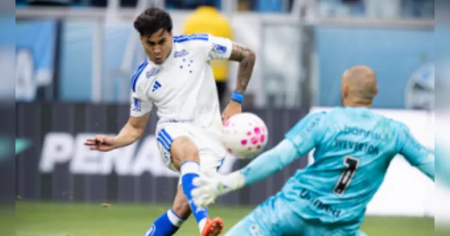 Imagem ilustrativa da notícia Hat-trick de Kaio Jorge comanda virada do Cruzeiro sobre o Grêmio