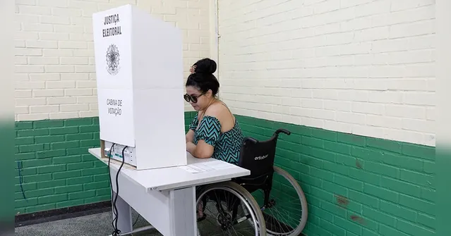 Imagem ilustrativa da notícia Eleitores com deficiência podem pedir transporte gratuito em Belém 