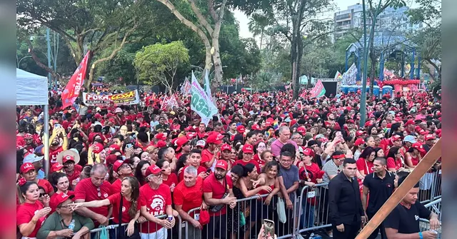 Imagem ilustrativa da notícia Apoiadores lotam evento de Lula em Belém e trânsito na região fica alterado