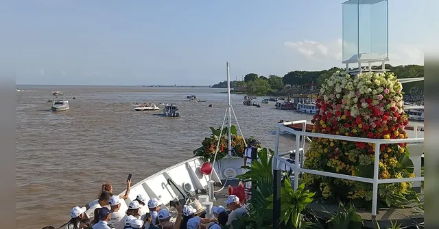 Imagem ilustrativa da notícia VEJA FOTOS: Romaria Fluvial deve reunir 50 mil fiéis na Baía do Guajará