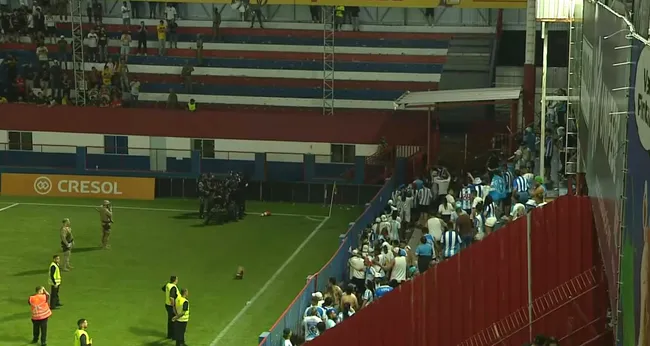Imagem ilustrativa da imagem Brusque x Paysandu é suspenso e será retomado neste domingo (11/10)