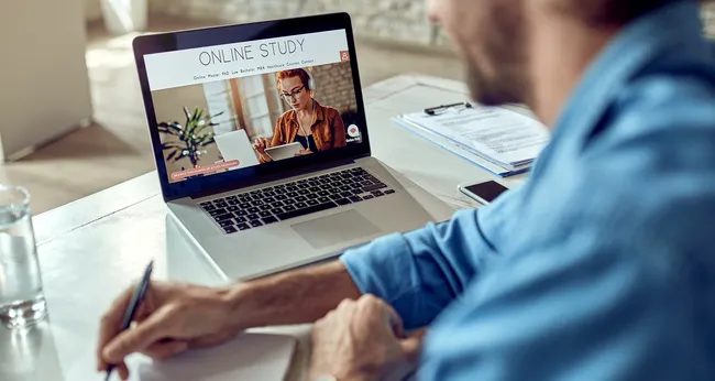 Imagem ilustrativa da imagem Samsung oferece cursos gratuitos online de IA e tecnologia com certificado