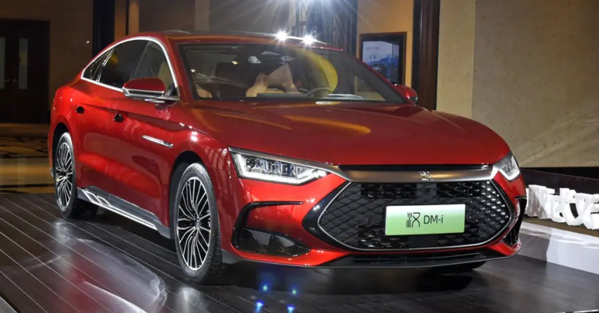 A BYD apresentou na China um novo carro elétrico capaz de rodar mais de 1.000 km com uma única carga.