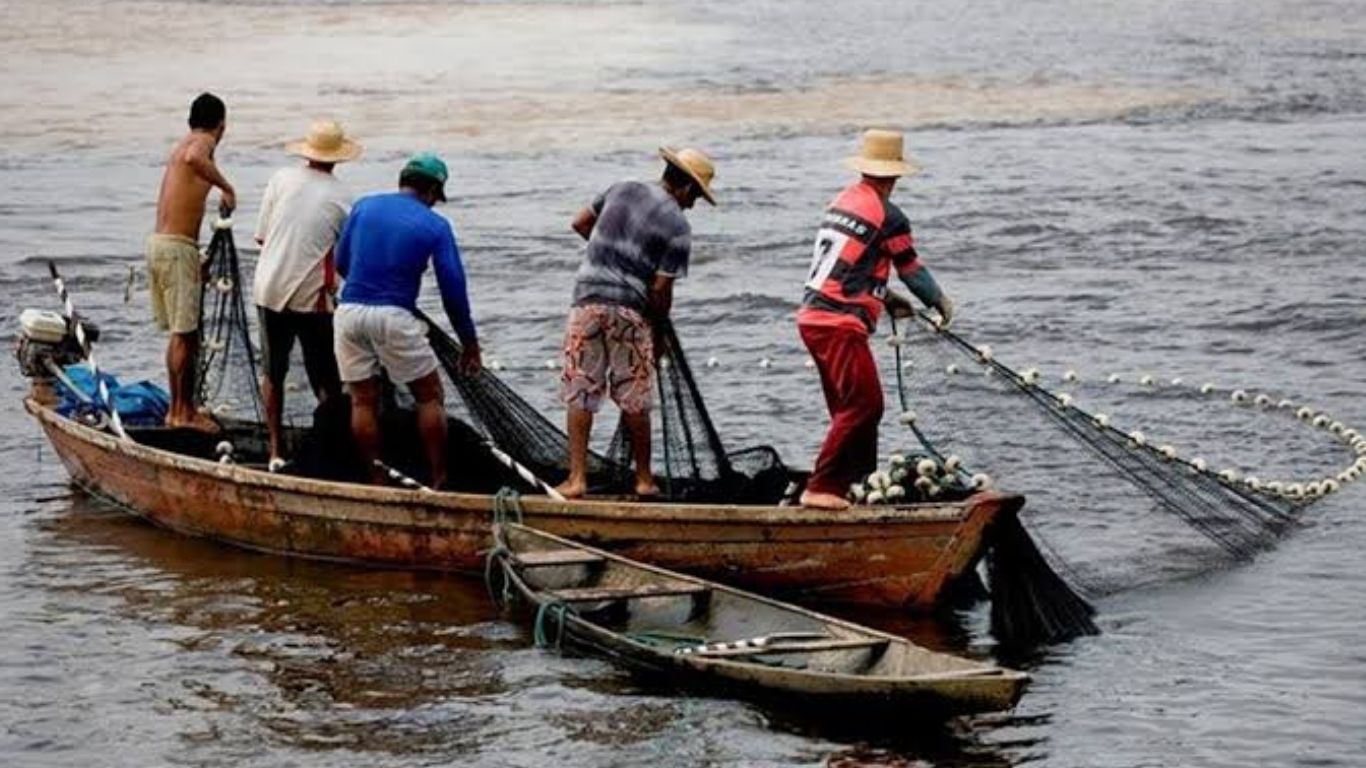 Terceiro lote do benefício é pago a pescadores artesanais com direitos reconhecidos referentes a períodos anteriores.
