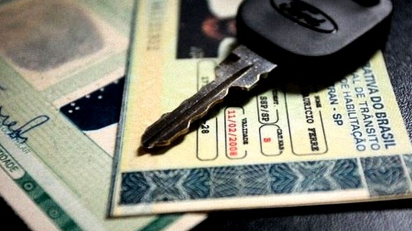 Nova regulamentação separa falhas burocráticas de riscos no trânsito; regras para faltas graves seguem mantidas.