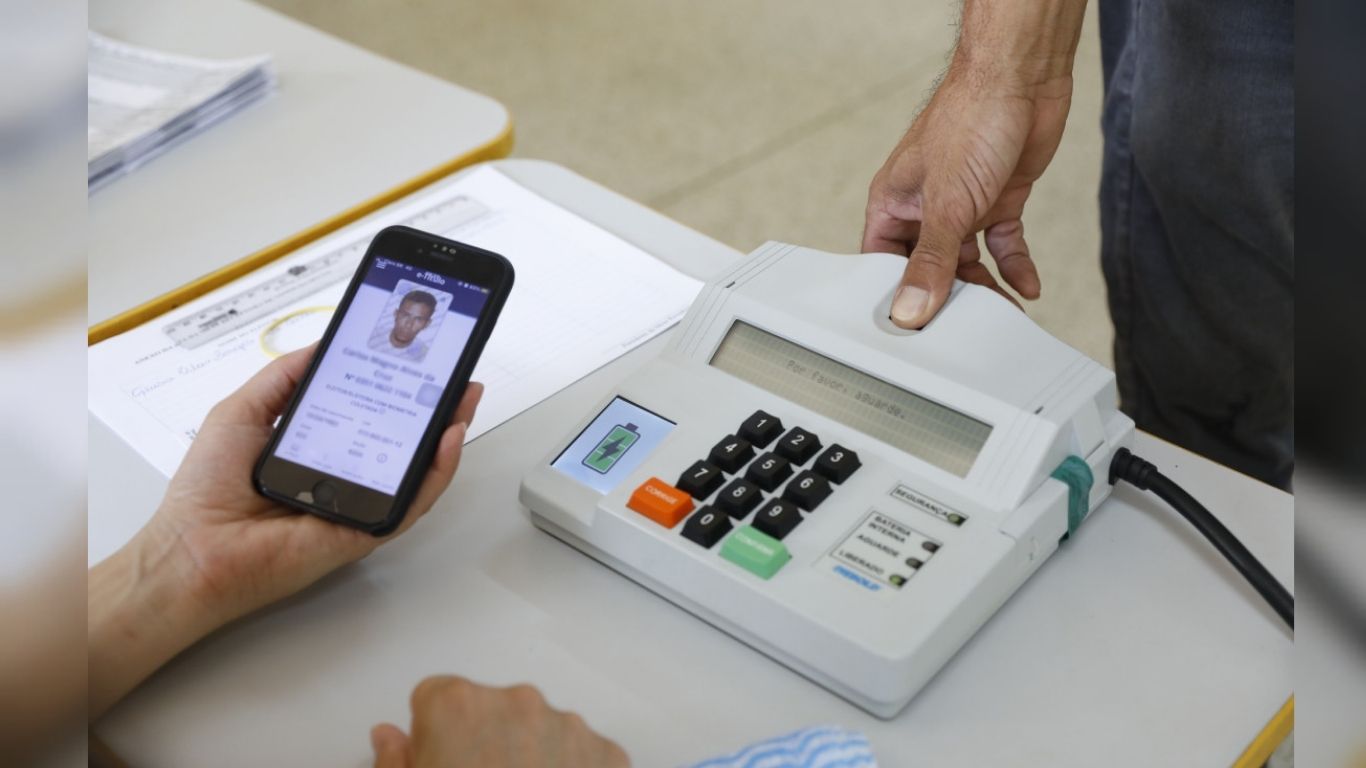 Eleitor pode verificar seção eleitoral pelo e-Título e pelos canais da Justiça Eleitoral; no Pará, TRE disponibiliza atendimento pelo Disque-Eleitor 148