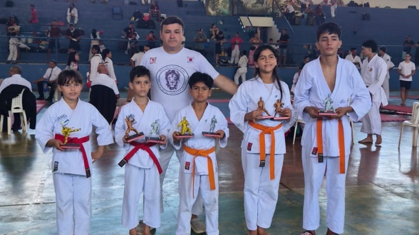 Delegação da Escola Maria Ilan R. Jadão destacou-se em Jacundá. Competição serviu de preparação para o Pan-Americano em Parauapebas.