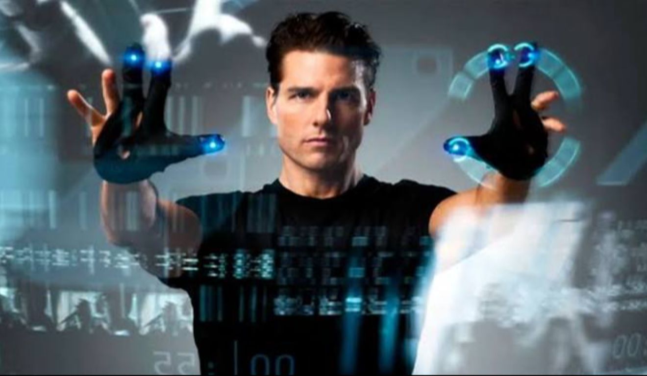 “Minority Report” é um filme de 2002 dirigido pelo aclamado diretor Steven Spielberg.