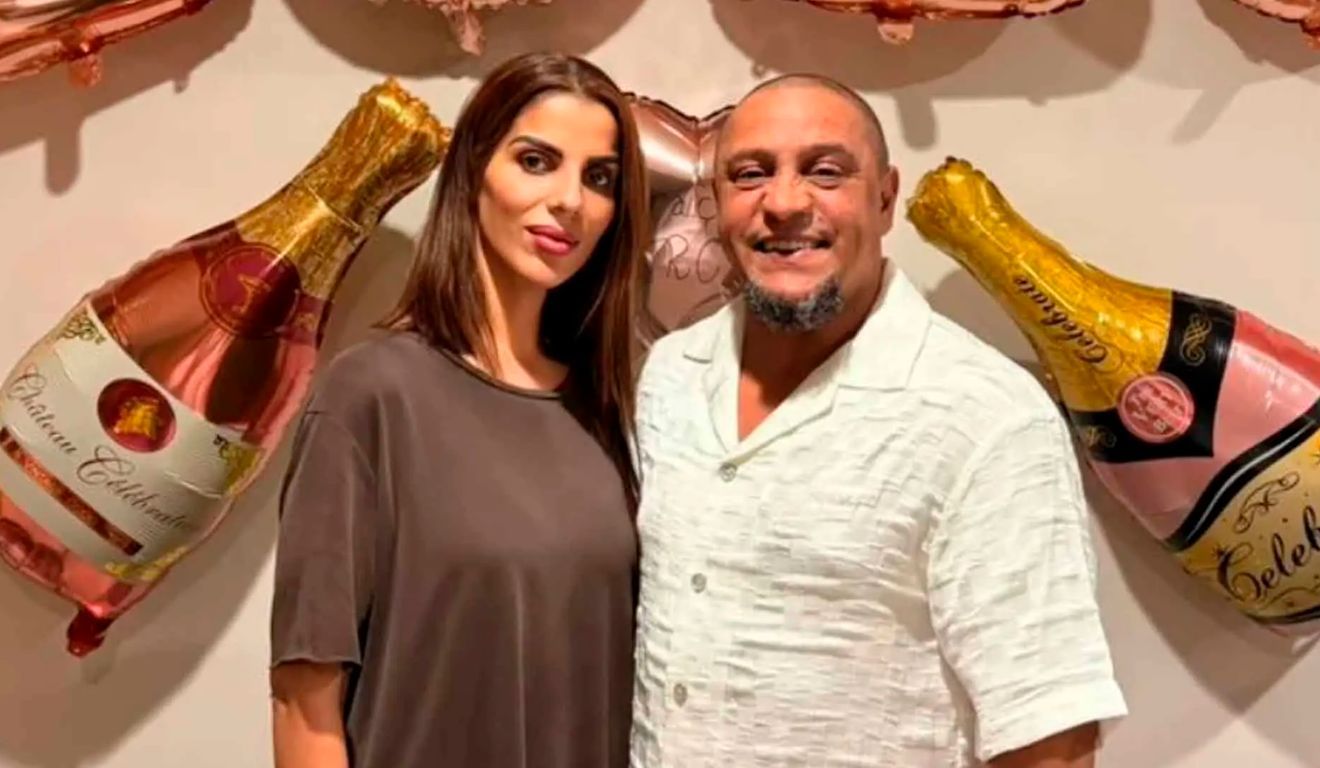 De acordo com relato, Roberto Carlos recitou uma declaração de fé islâmica que representa o primeiro passo formal para a conversão à religião durante encontro com sheik.