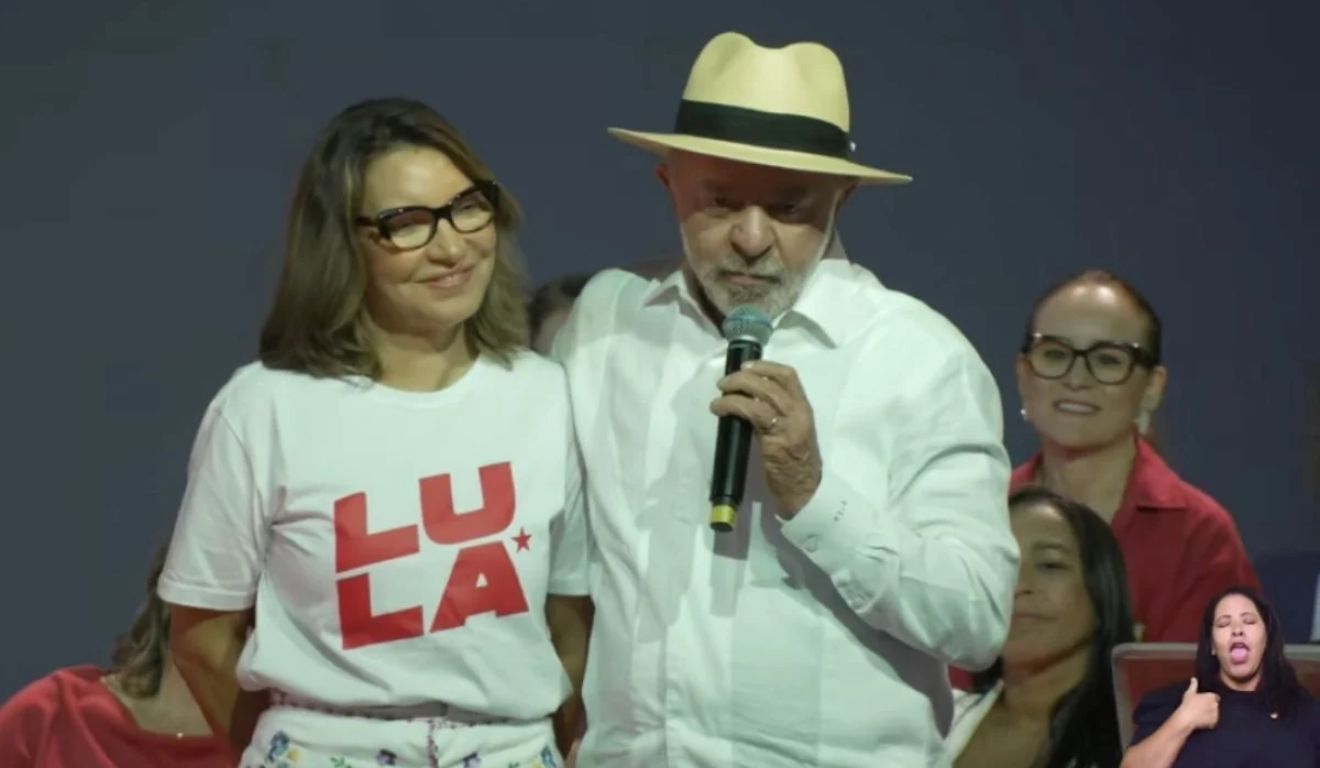 Em sua fala, em grande parte voltada a ressaltar políticas públicas direcionadas às mulheres promovidas em seu terceiro mandato, Lula elogiou a mãe, a quem chamou de "heroína", e destacou a participação de Janja em ações relacionadas ao segmento