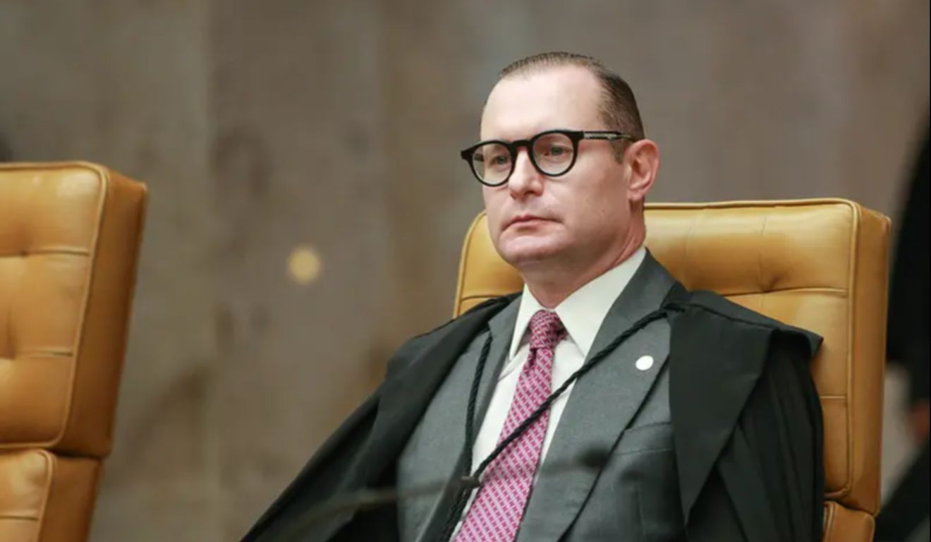 O ministro Cristiano Zanin, do Supremo Tribunal Federal, emitiu a ordem neste domingo (13).
