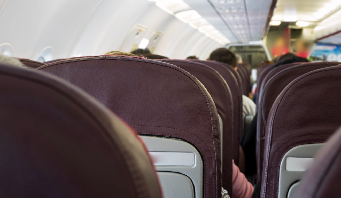 Segundo a Associação Brasileira das Empresas Aéreas (Abear), foram registrados 881 casos de indisciplina no transporte aéreo entre janeiro e junho de 2026.