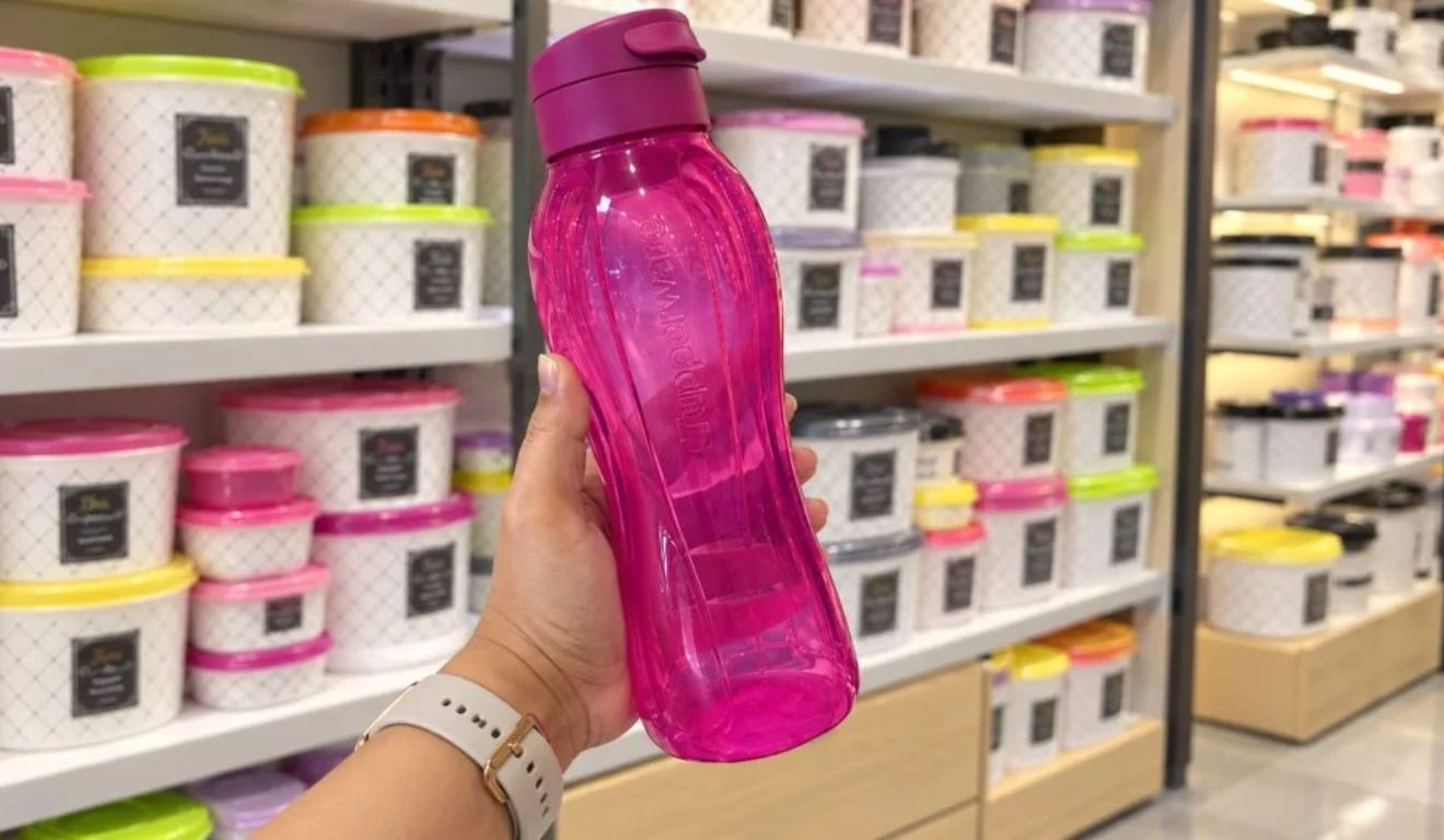 Para aproveitar as ofertas, o consumidor deve acessar a loja virtual da Tupperware, selecionar os produtos e informar o CEP para consultar as condições de entrega.