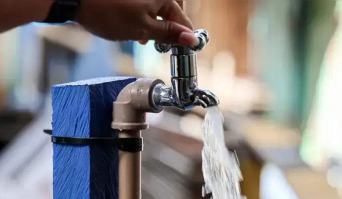 Mesmo sem consumir água da rede, imóveis com poço podem pagar pela disponibilidade do sistema público.