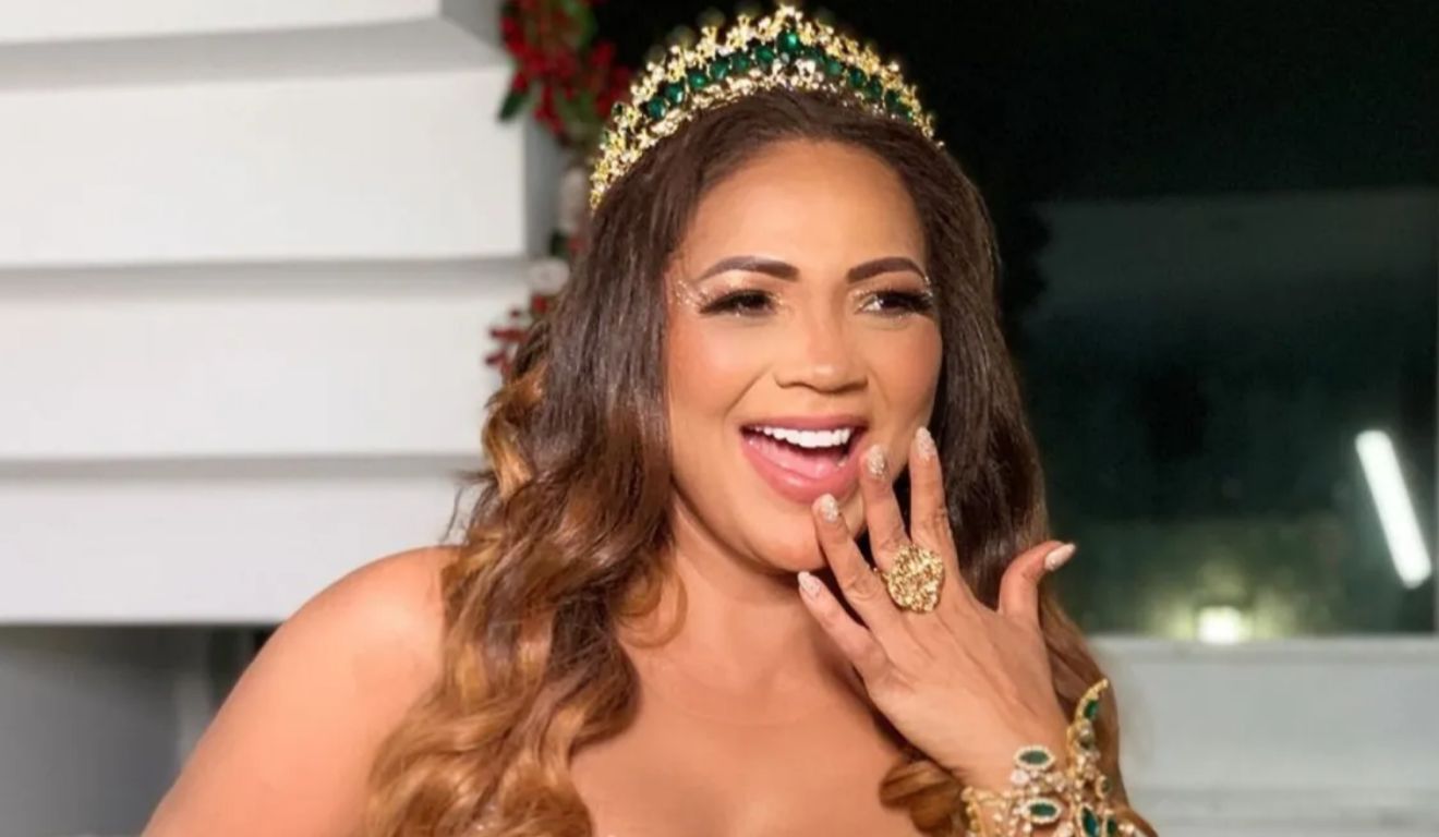 Darlin Ferrattry foi revelada junto com os outros participantes do elecon na estreia da edição do reality.