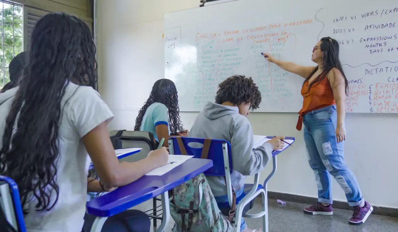 A expectativa do governo é que a iniciativa contribua para qualificar a formação docente e fortalecer a educação pública no país.