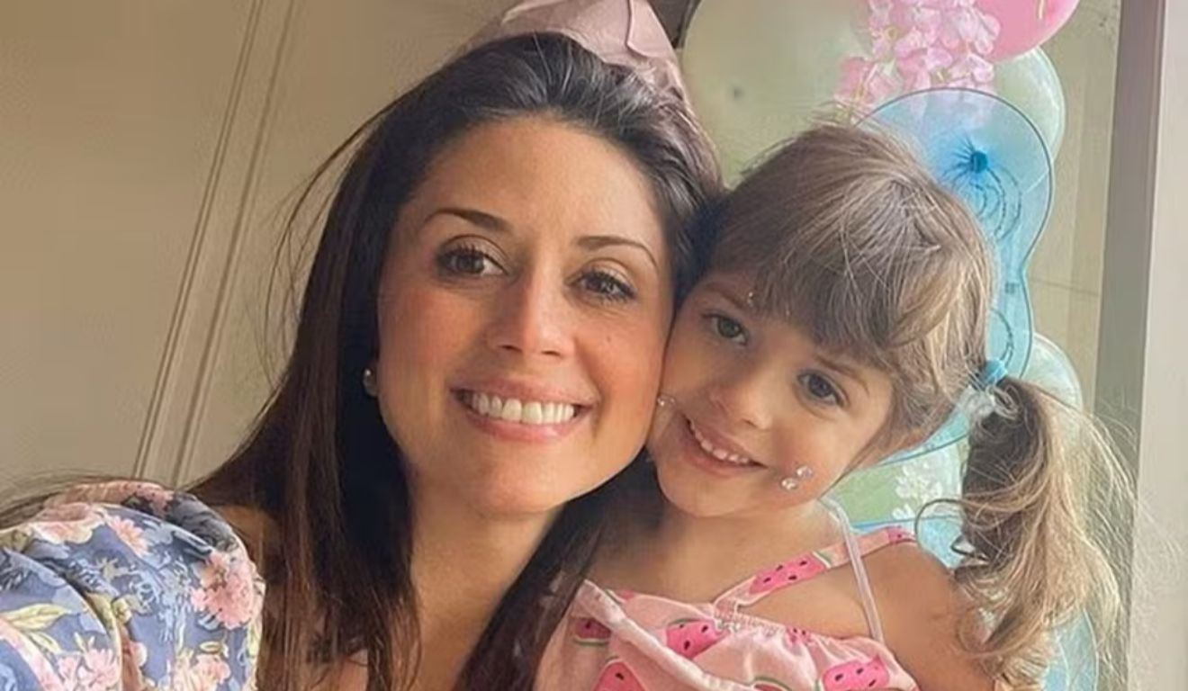 Brasileira chegou a ser levada ao hospital, mas morreu no local no dia seguinte.