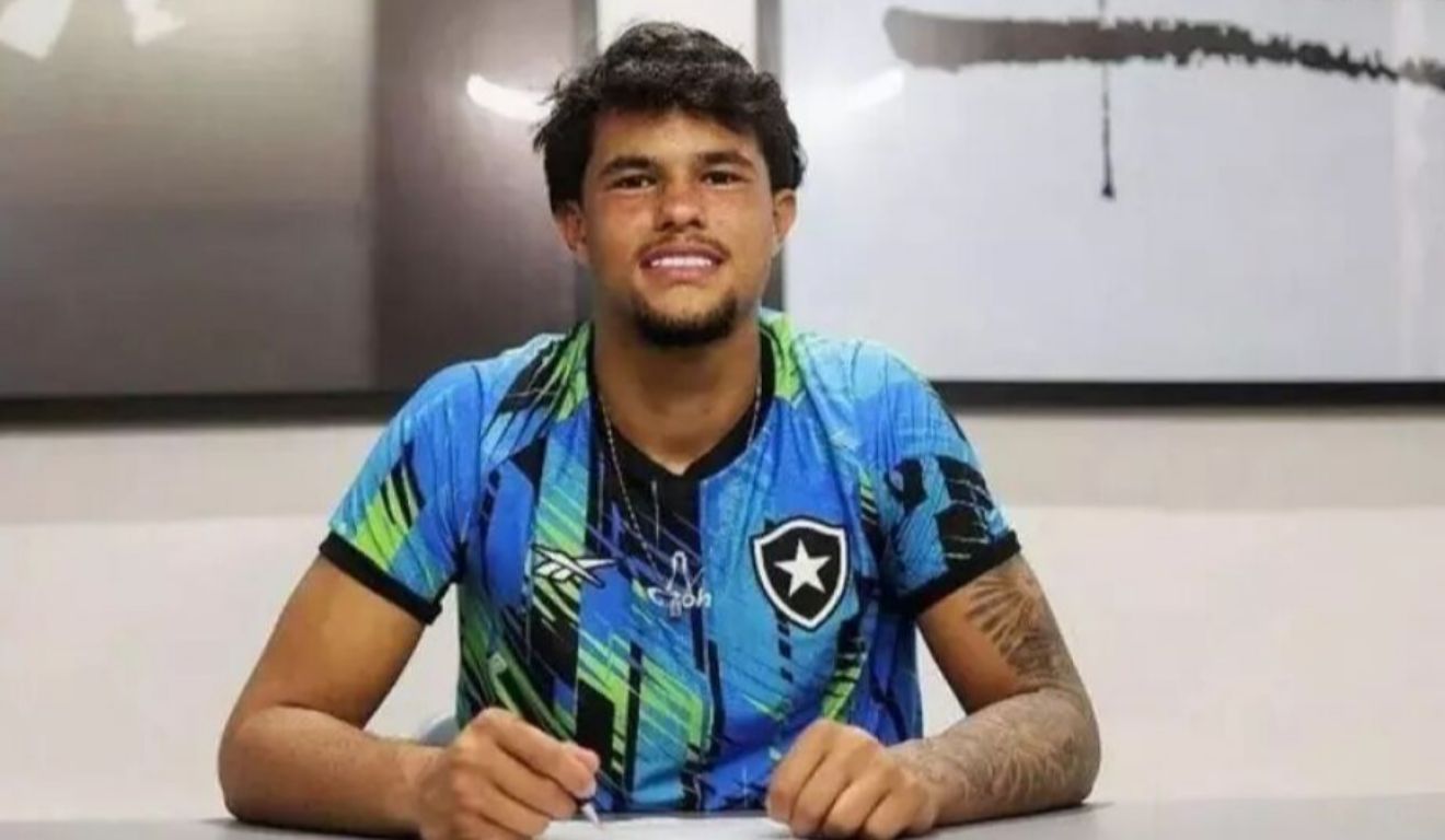 O filho de Eliza Samudio é considerado uma das promessas como goleiro, mas foi afastado