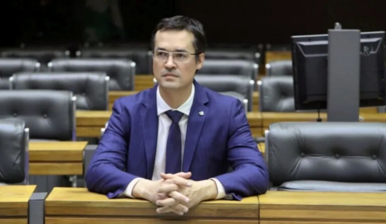O ex-procurador é suspeito de ter divulgados dados sigilosos sobre o ministro