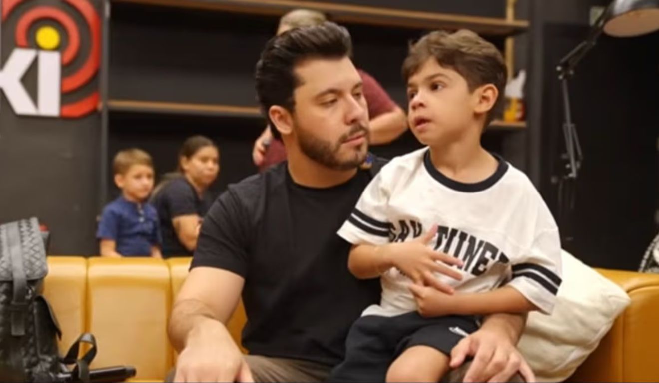 Léo é filho de Murilo Huff e Marília Mendonça.