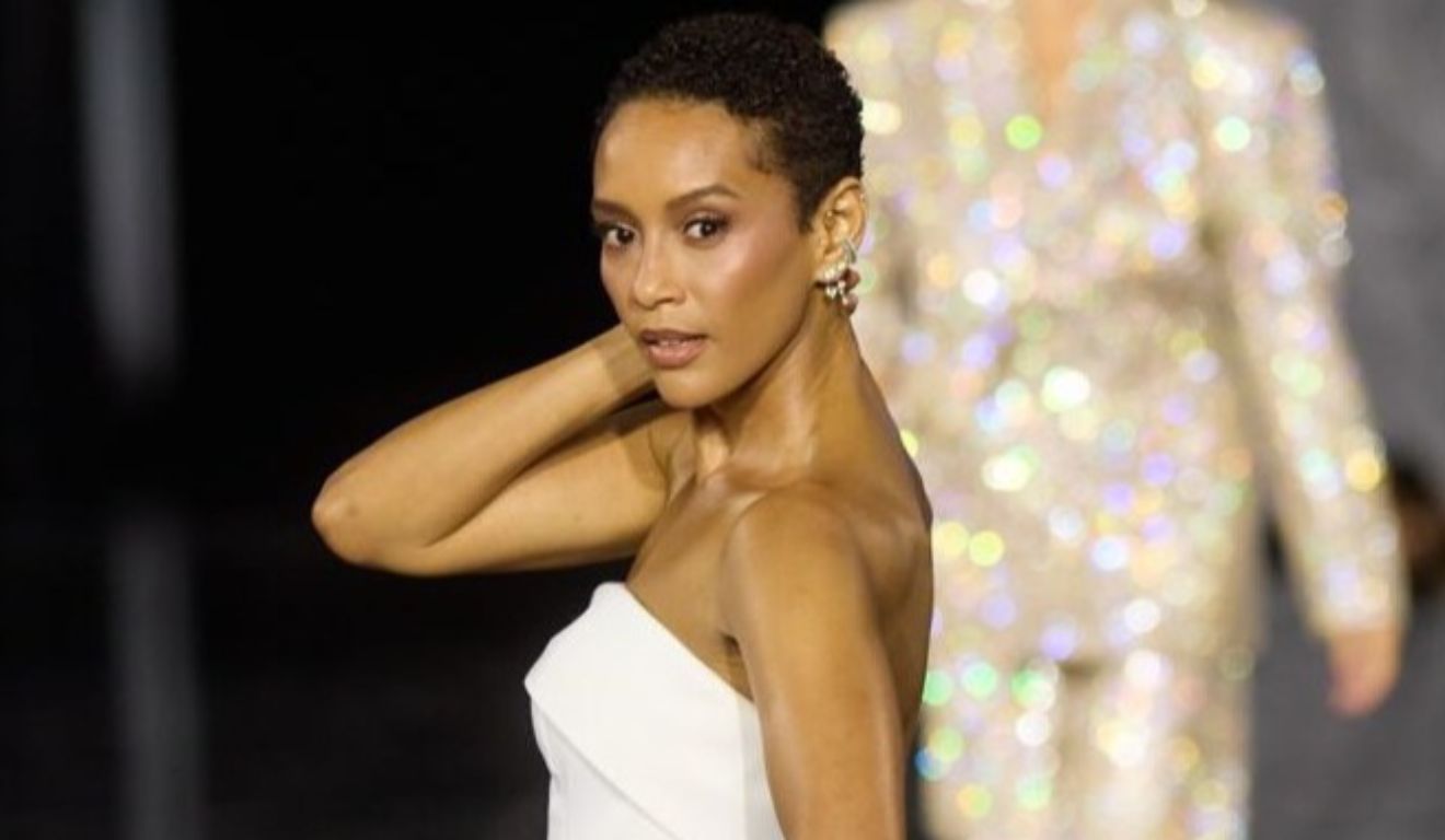 A transformação foi apresentada no evento que integra a Semana de Moda de Paris.