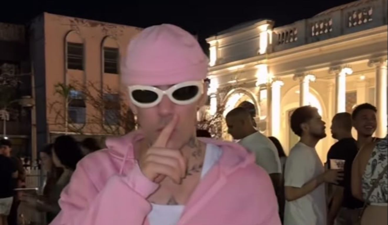 Sósia brasileiro de Justin Bieber chamou atenção ao visitar o Mercado de São Brás, em Belém, e surpreendeu quem estava no local