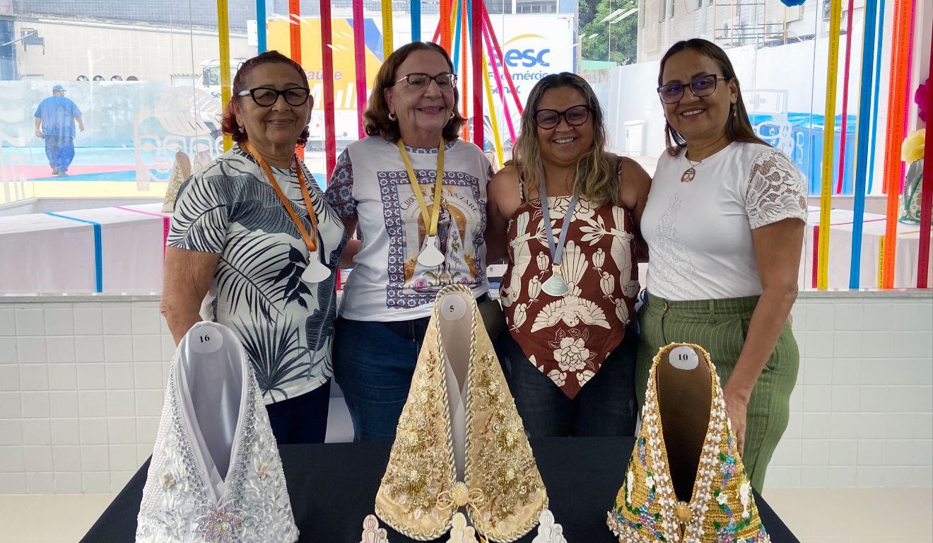 Exposição “Em Cada Fio, Uma Oração” reúne trabalhos inspirados na fé e no Círio de Nazaré no Sesc Doca.
