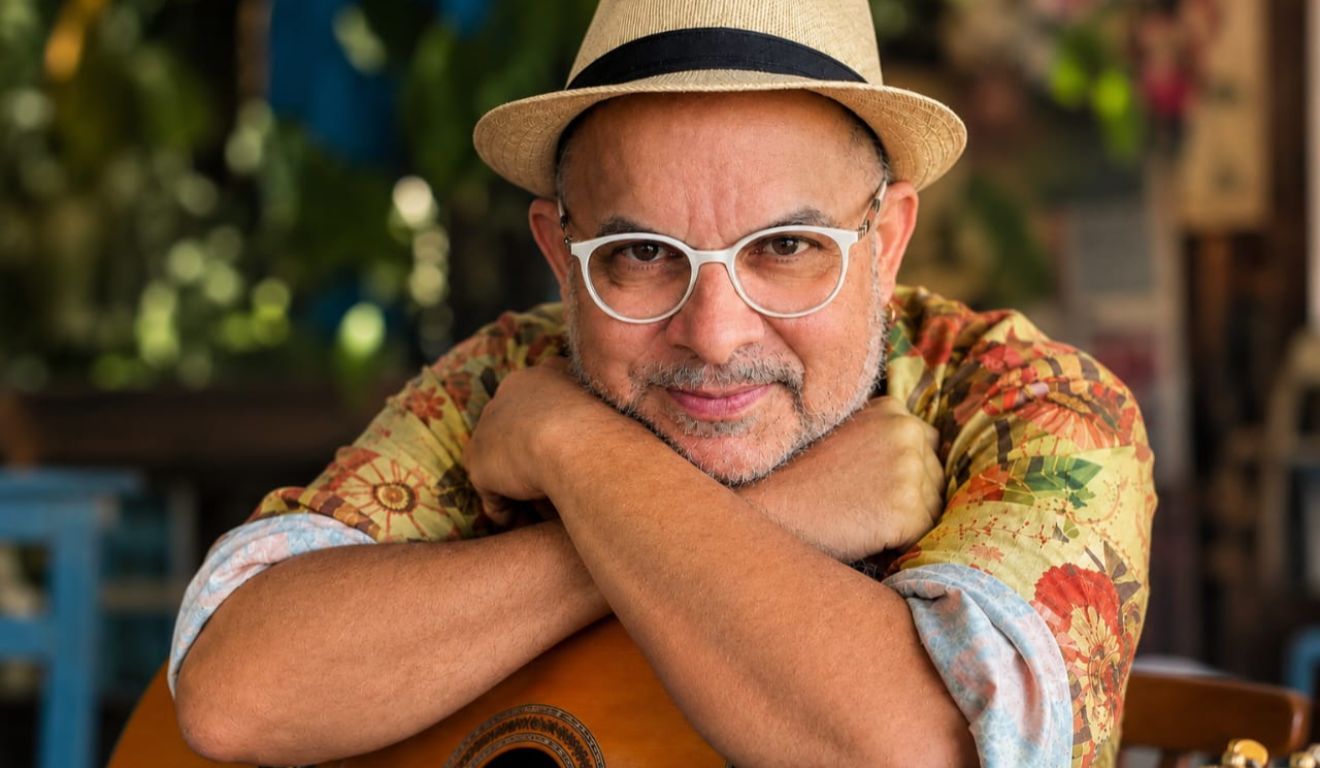 Pedrinho Callado celebra 35 anos de carreira com show que destaca composições autorais e ritmos da música paraense.