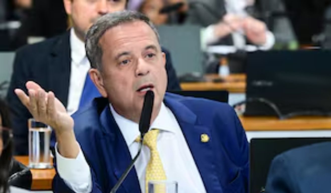 O senador Rogério Marinho apresentou emenda à PEC da Segurança Pública para reduzir a maioridade penal para 16 anos, com previsão de 14 anos em casos de crimes graves.