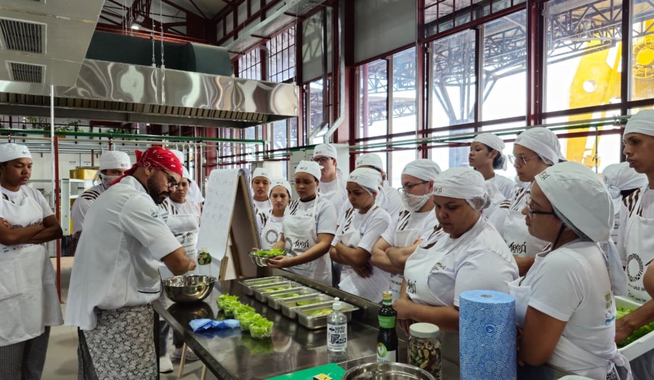 Tekoá abre 30 vagas gratuitas para curso profissionalizante de Auxiliar de Cozinha em Belém, com aulas teóricas, práticas e estágio supervisionado.