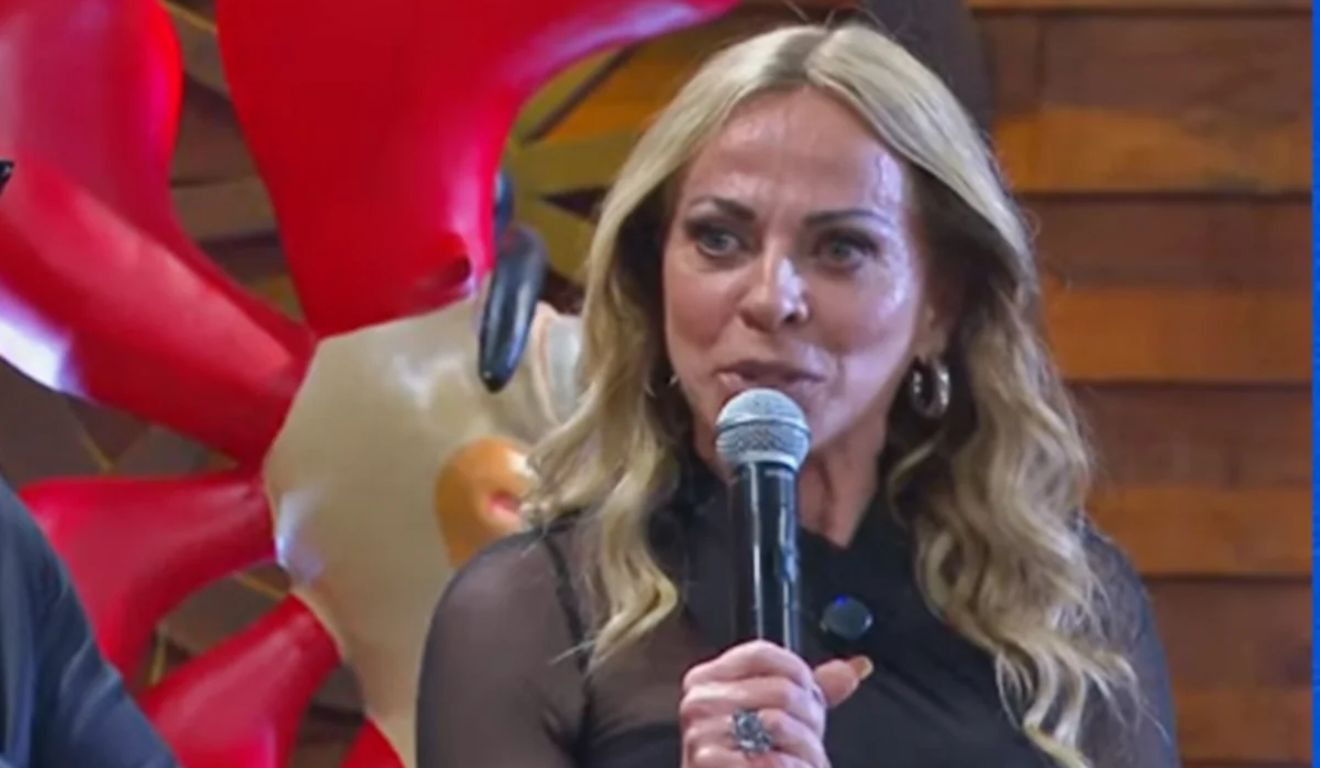O anúncio contou com a presença de Adriane Galisteu, apresentadora oficial do reality, e Rodrigo Carelli, diretor de núcleo da Record. Christina demonstrou entusiasmo com a nova etapa profissional e afirmou estar preparada para os novos desafios.