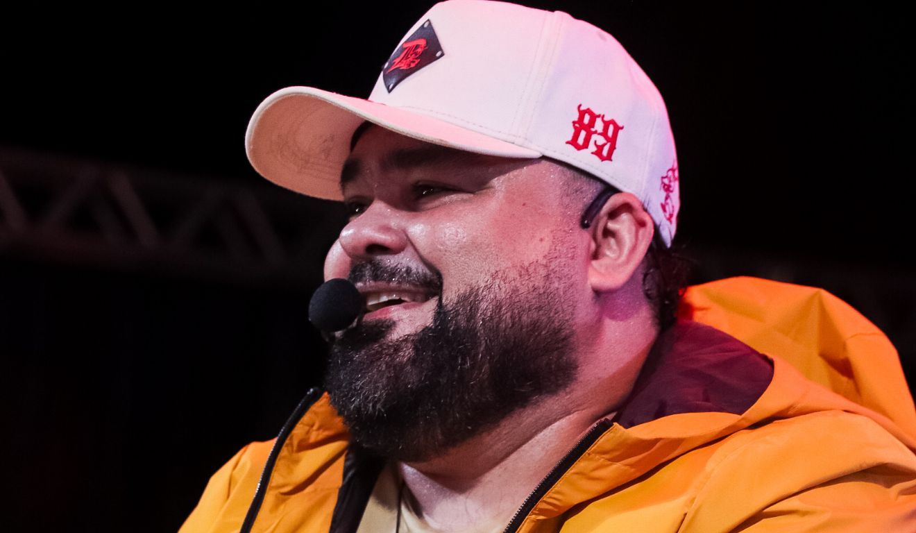 DJ Elison promete uma noite inesquecível em comemoração aos 5 anos do Projeto New Age.