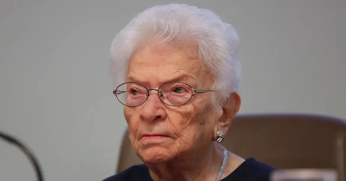 Luiza Erundina, aos 91 anos, foi eleita deputada estadual em São Paulo nas eleições de 2026.