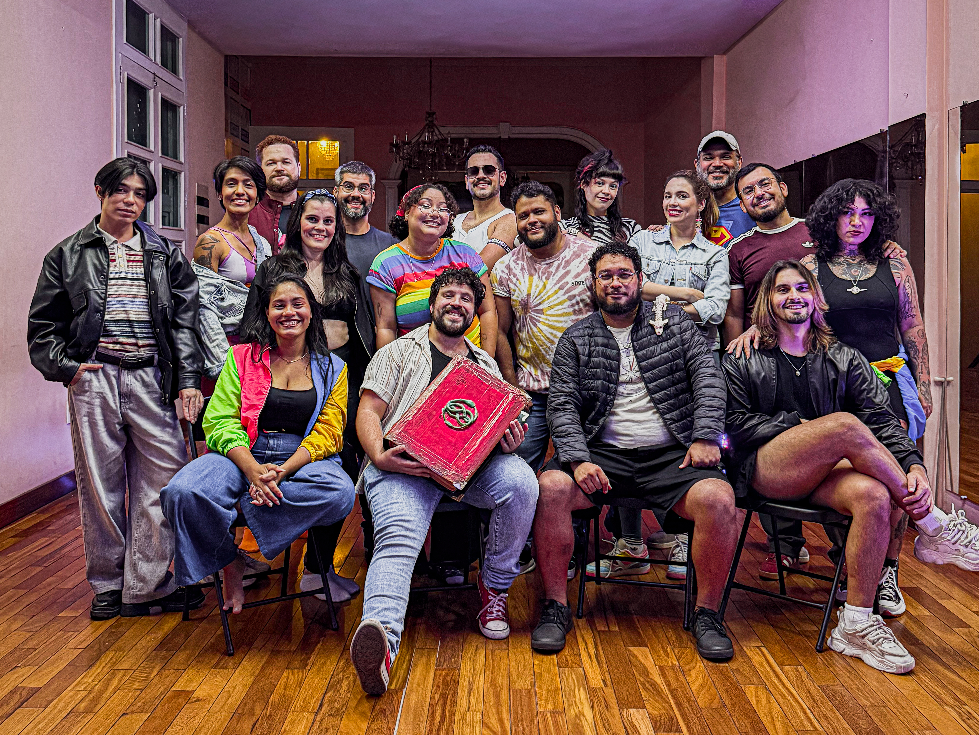 O espetáculo musical contará com clássicos dos anos 1980 e 1990 na trilha sonora.