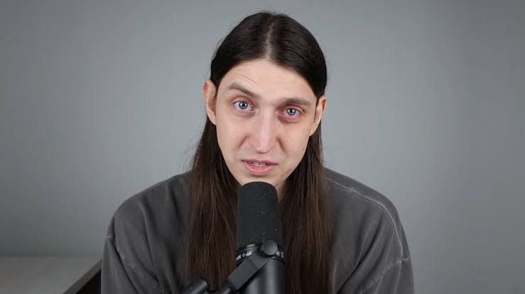 Felca voltou a repercutir nas redes sociais com novo vídeo.