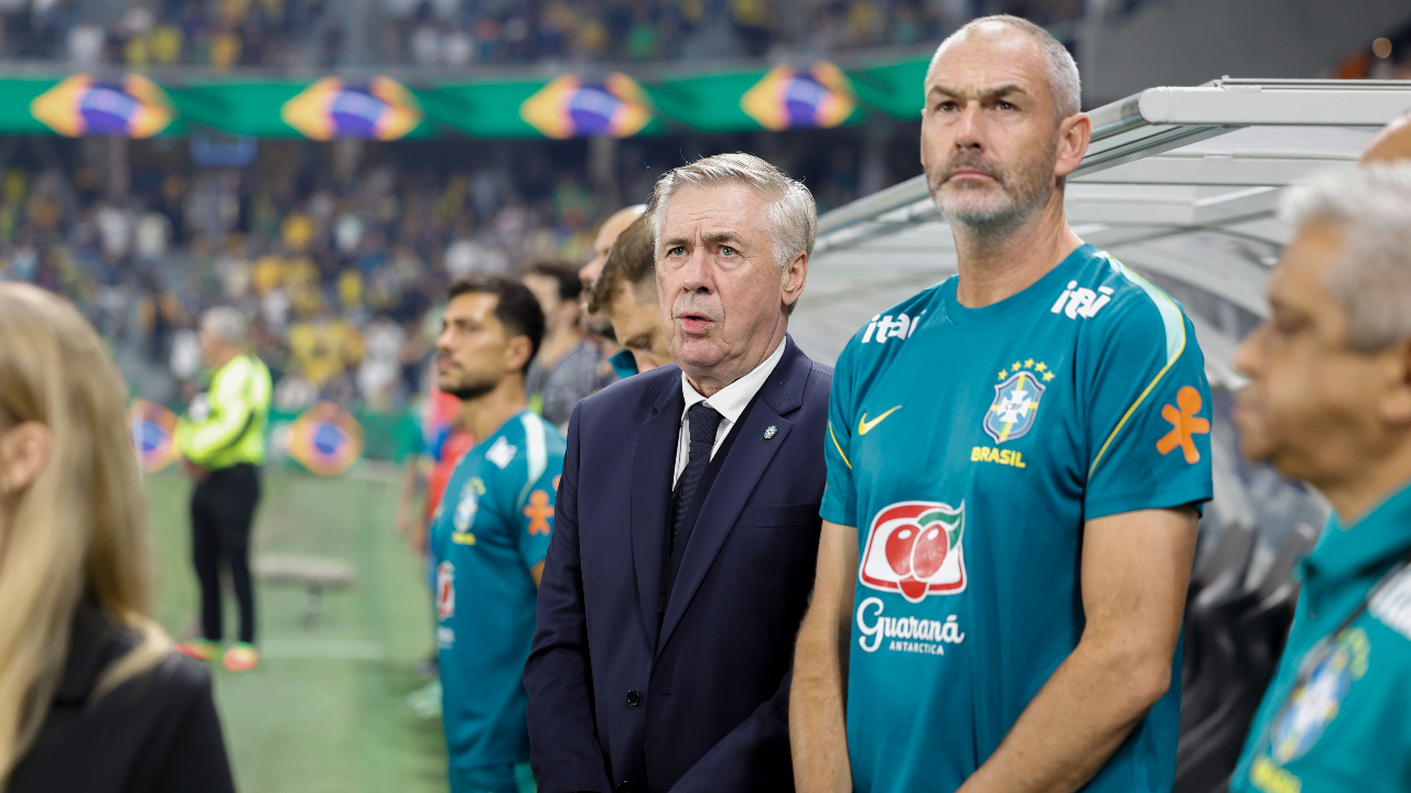 Após empate com a Austrália, Ancelotti pede paciência e destaca a importância de testes e observações da Seleção Brasileira.