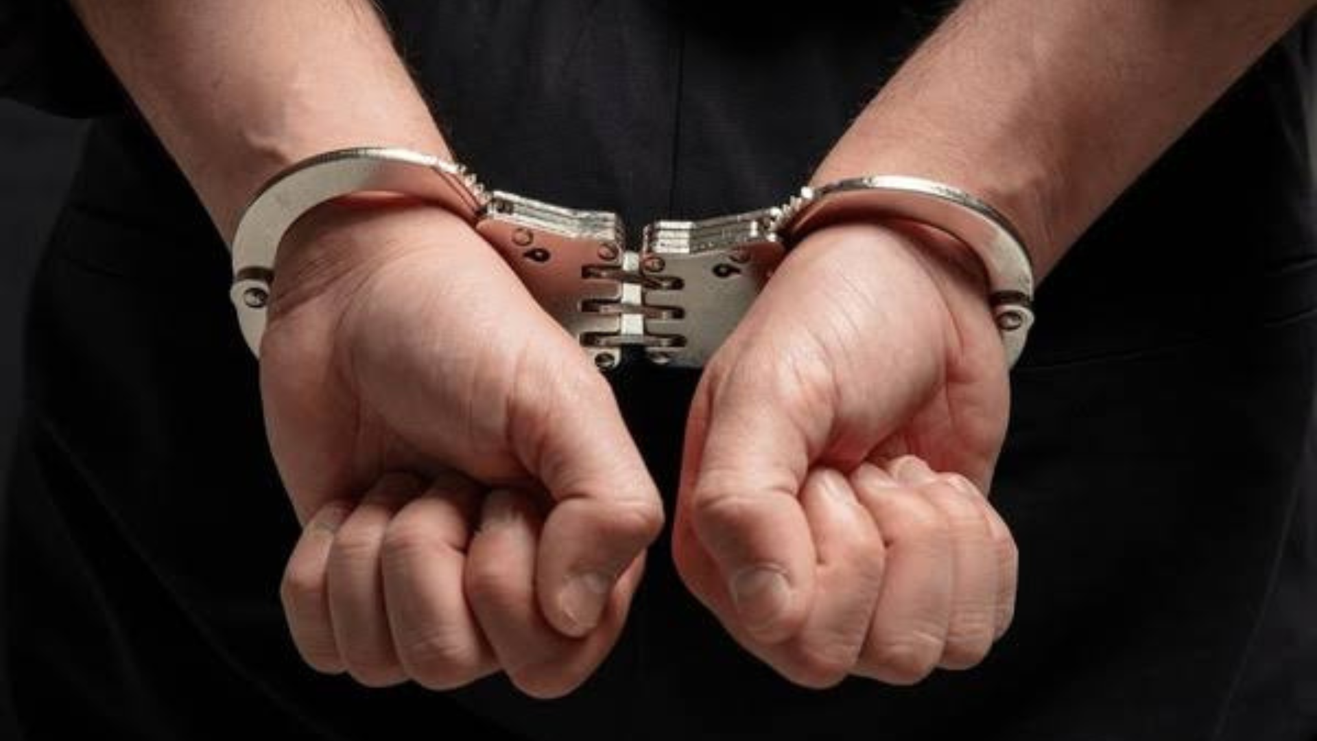Homem é preso em operação da Polícia Civil por extorsão a vítimas em aplicativos de relacionamento em Belém.
