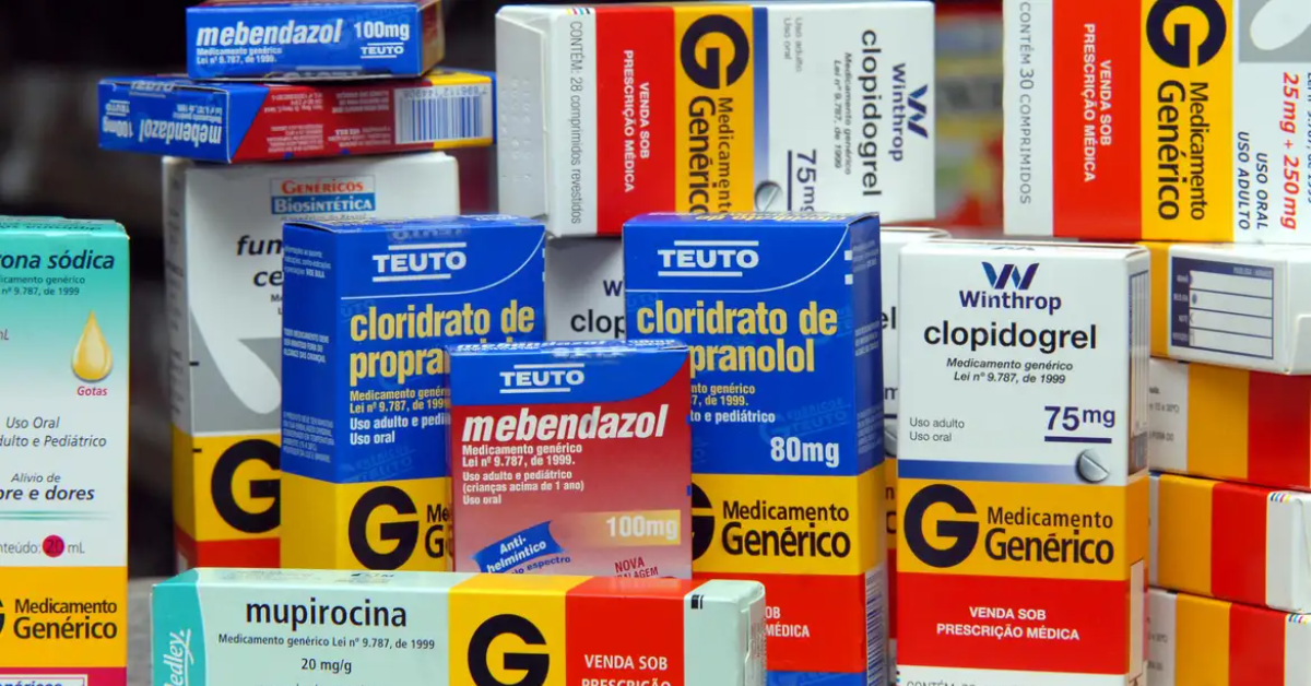 Apesar de ainda gerar dúvidas, o medicamento genérico precisa passar por testes de equivalência farmacêutica e bioequivalência antes de ser registrado pela Anvisa.