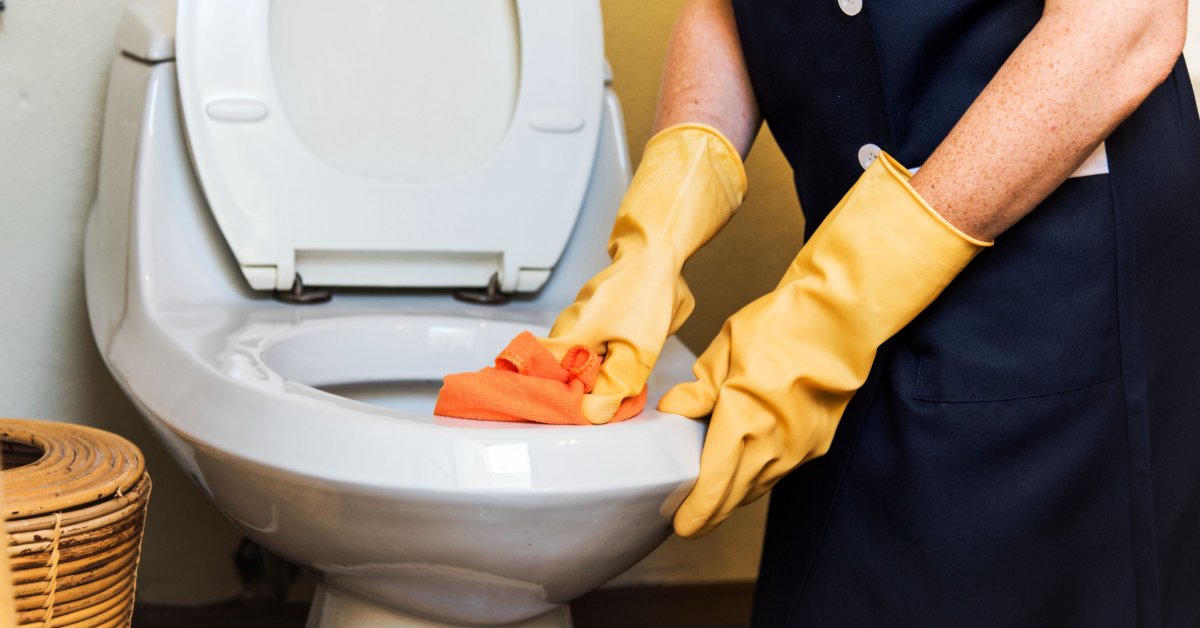 Como tirar a crosta de sujeira acumulada no vaso sanitário? Veja dicas!